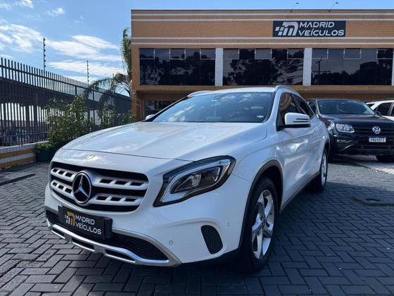 MERCEDES-BENZ GLA 200 1.6 CGI FLEX ADVANCE 7G-DCT MERCEDES-BENZ GLA 200 1.6 CGI FLEX ADVANCE 7G-DCT